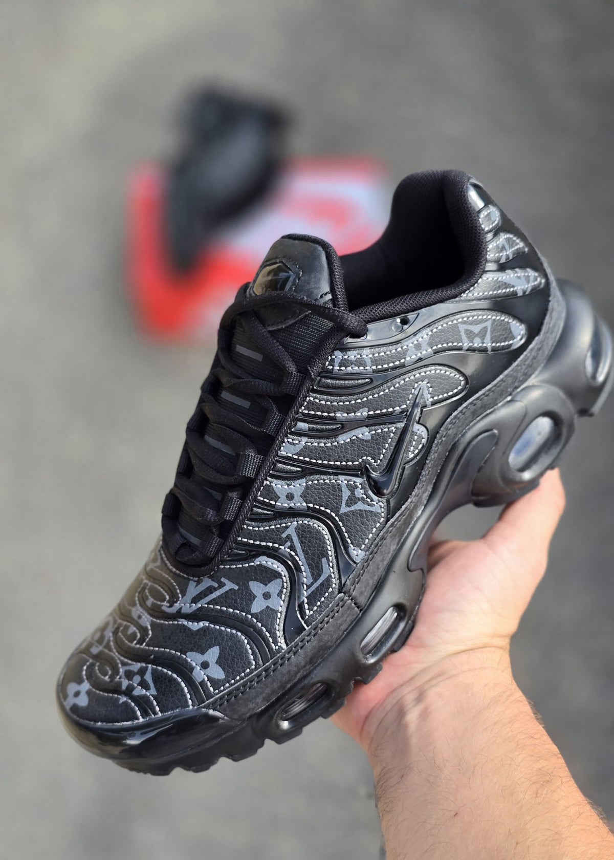 Nike TN LV Negra