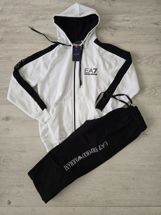 Chandals EA7 · Modelo 04