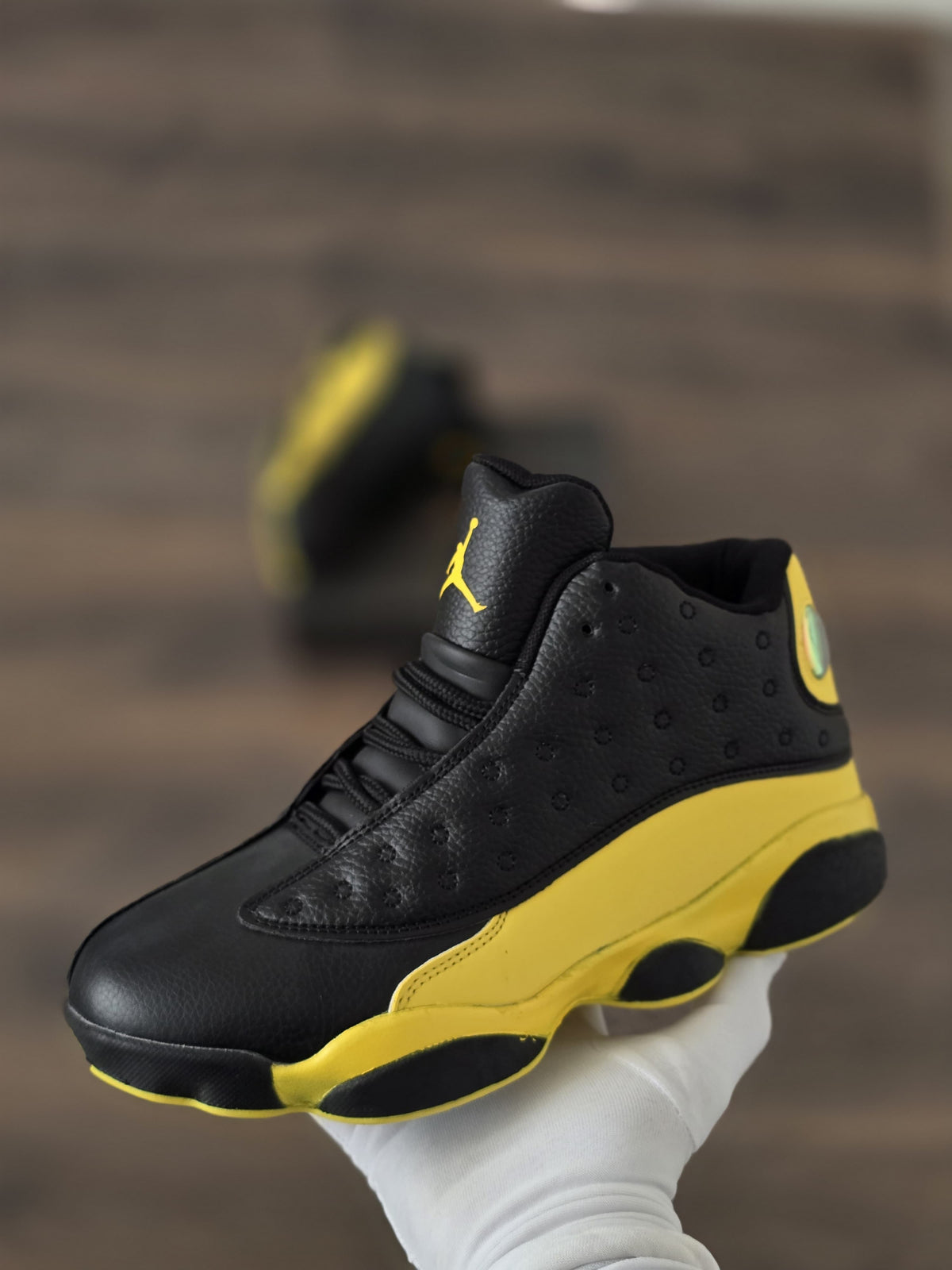 Jordan 13 · Modelo 08